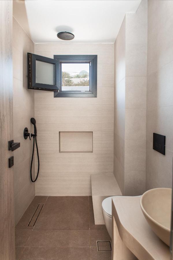 North Wind Luxury Suites Oía Exterior photo