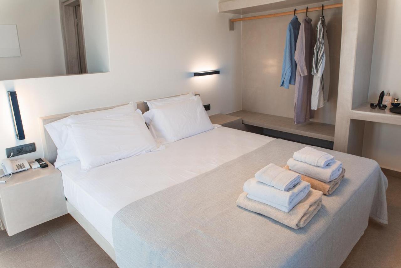North Wind Luxury Suites Oía Exterior photo