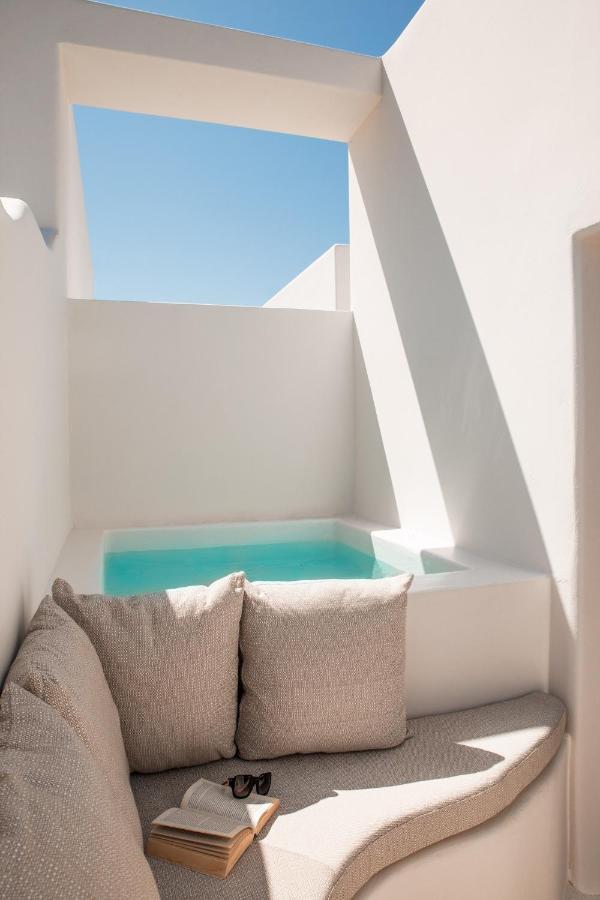 North Wind Luxury Suites Oía Exterior photo