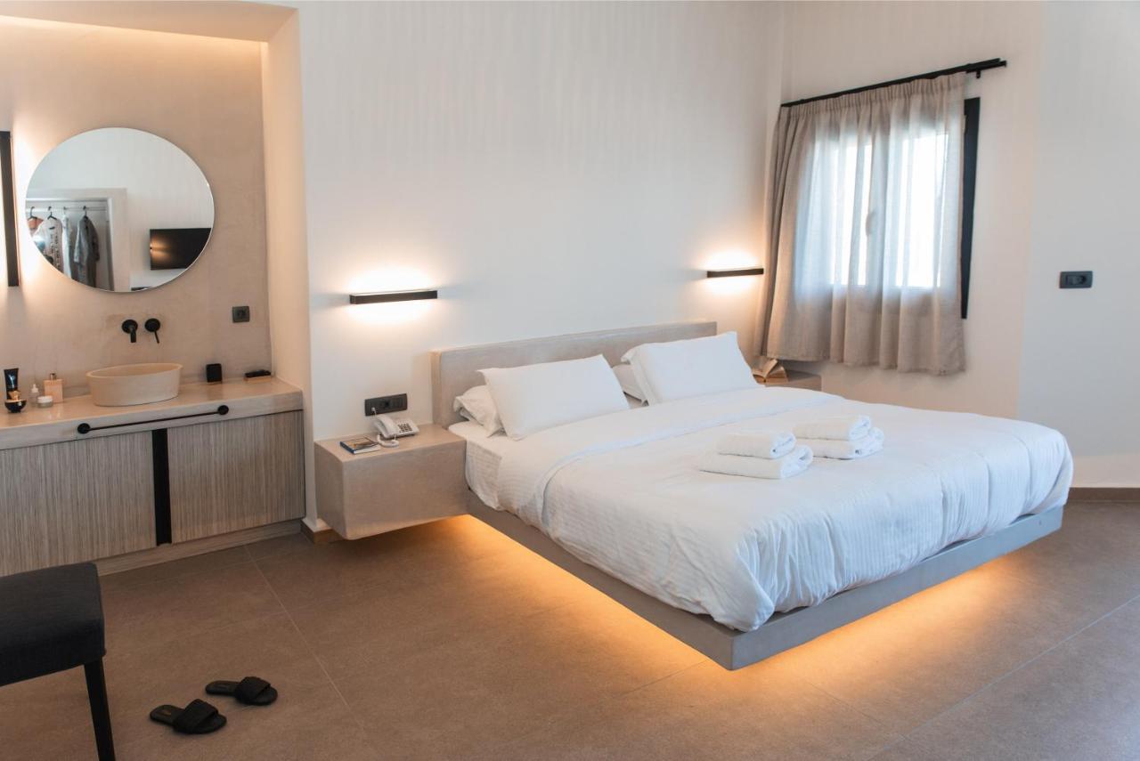 North Wind Luxury Suites Oía Exterior photo