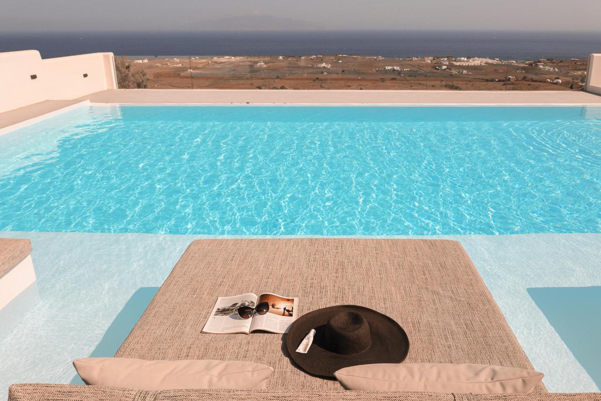 North Wind Luxury Suites Oía Exterior photo