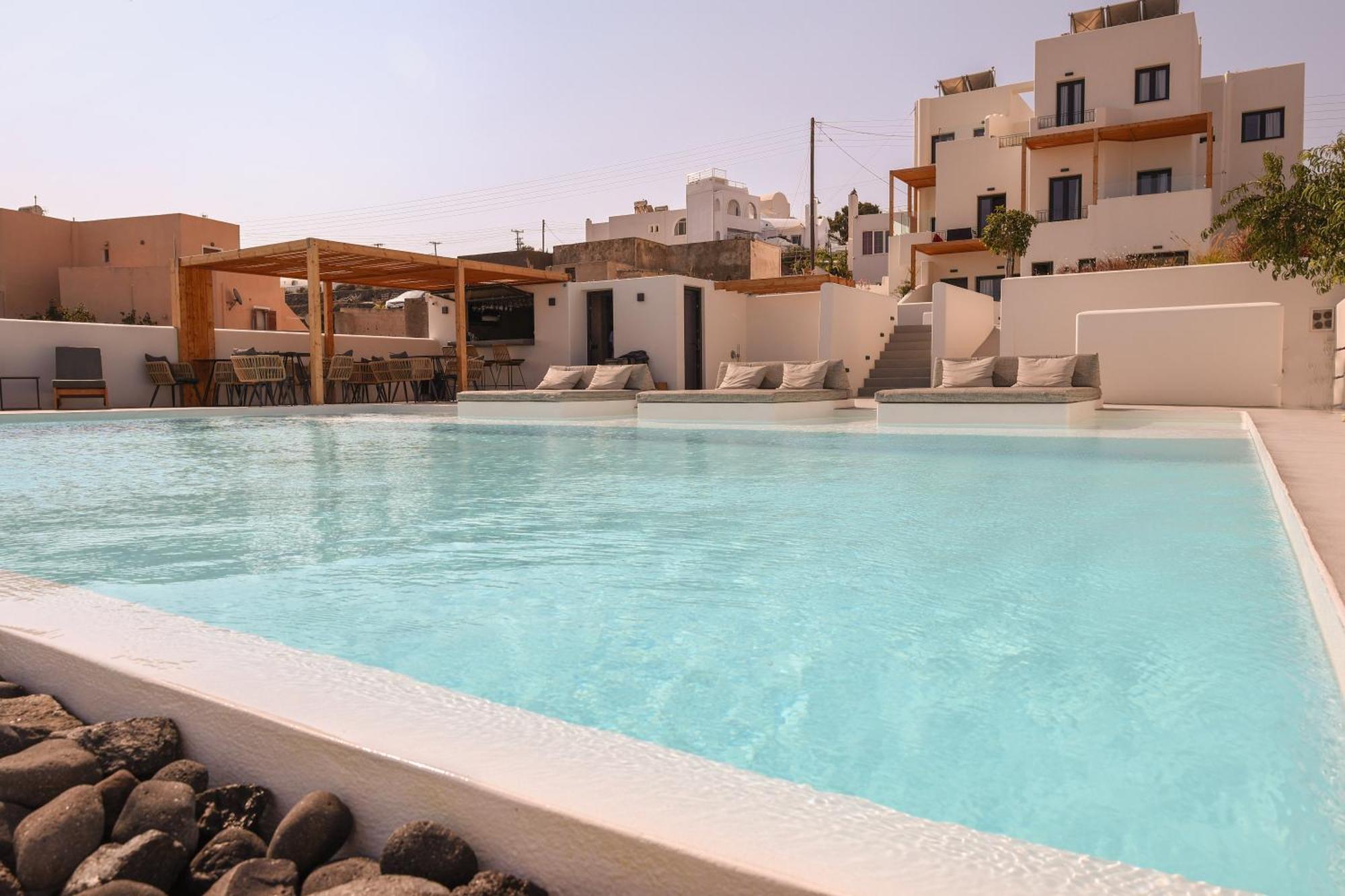 North Wind Luxury Suites Oía Exterior photo